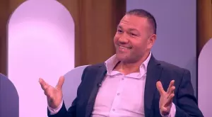 {{ otherArticle[0].article.title }}