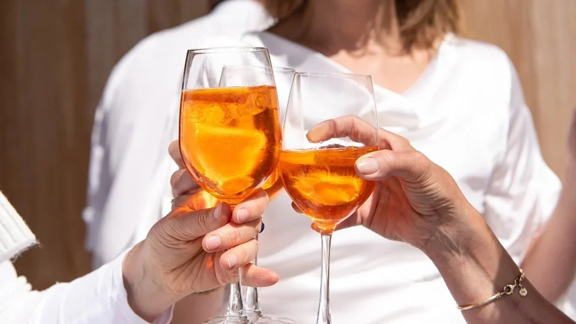 Какви са всъщност вредите, които алкохолът нанася на тялото ни?