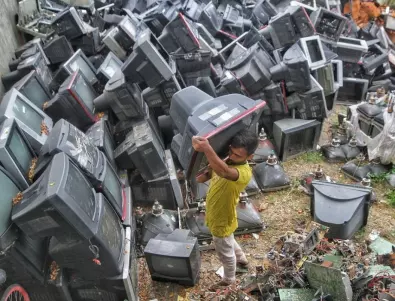 Изхвърляните ежегодно електронни отпадъци в света – по-тежки от Великата китайска стена