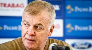 Заради неизплатени пари към Насиру Мохамед: ФИФА спря трансферите на Левски