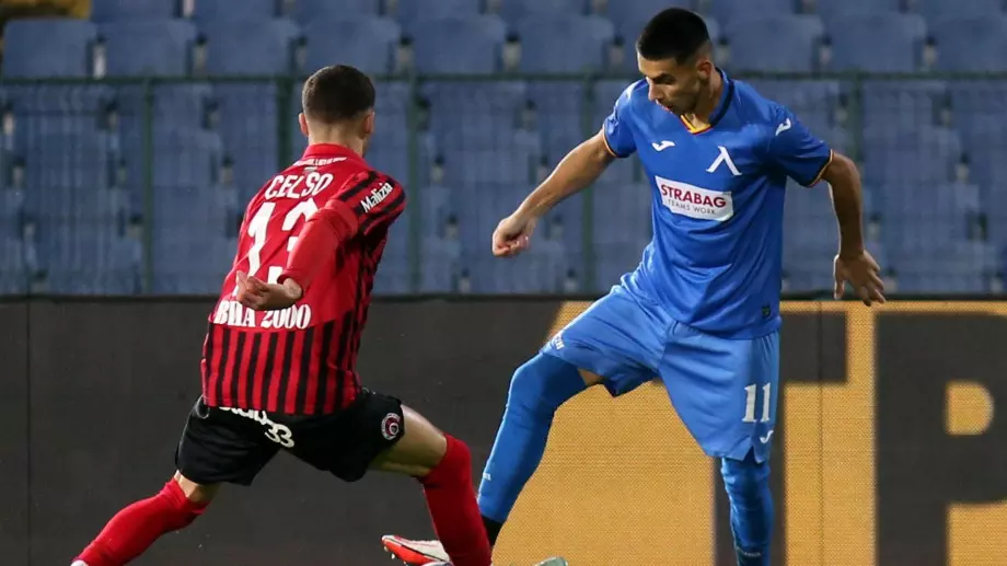 От петия опит: Станимир Стоилов изведе Левски до победа в Първа лига