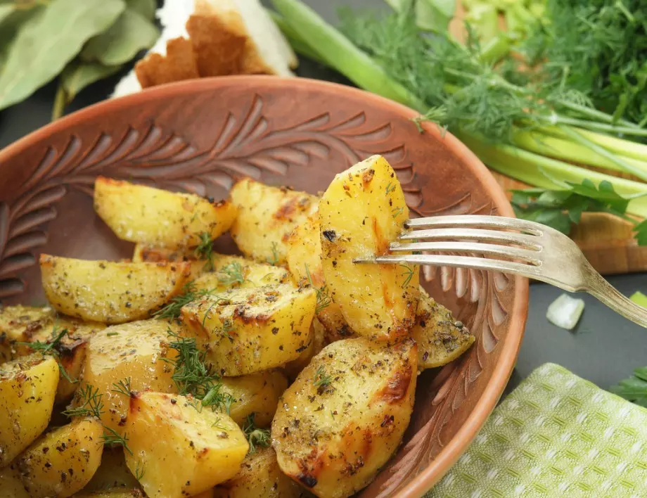 Кои подправки за картофи са задължителни - правят ги уникално вкусни