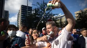 {{ otherArticle[0].article.title }}