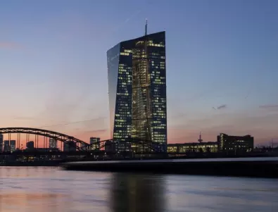 ЕЦБ очаква инфлацията да остане над целевото равнище през следващите 3 години?