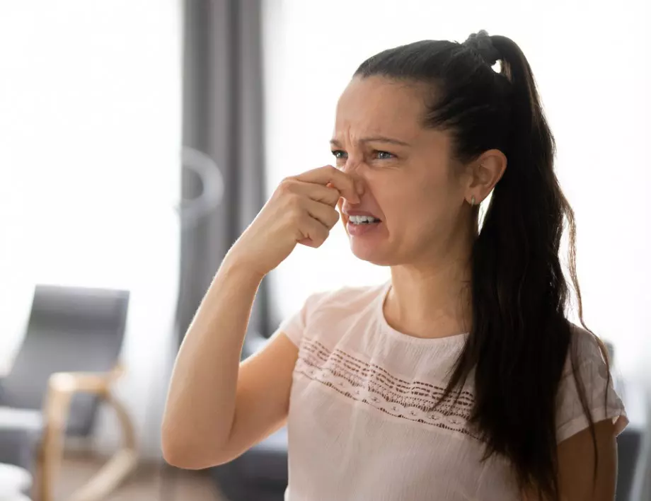 Опитните домакини премахват лошата миризма у дома с този мързелив трик