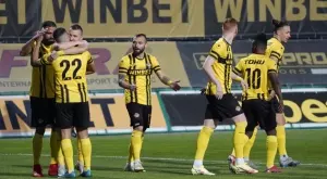 {{ otherArticle[0].article.title }}