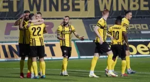 {{ otherArticle[0].article.title }}