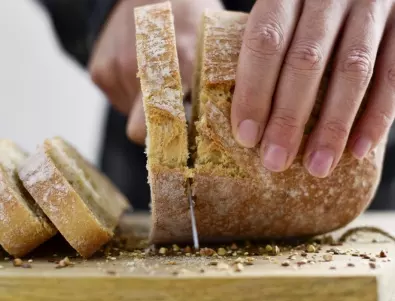 Лекар разкри защо възрастните хора трябва да ядат по-малко хляб