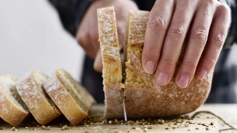 Учени разкриха защо ТРЯБВА да се яде хляб вечер