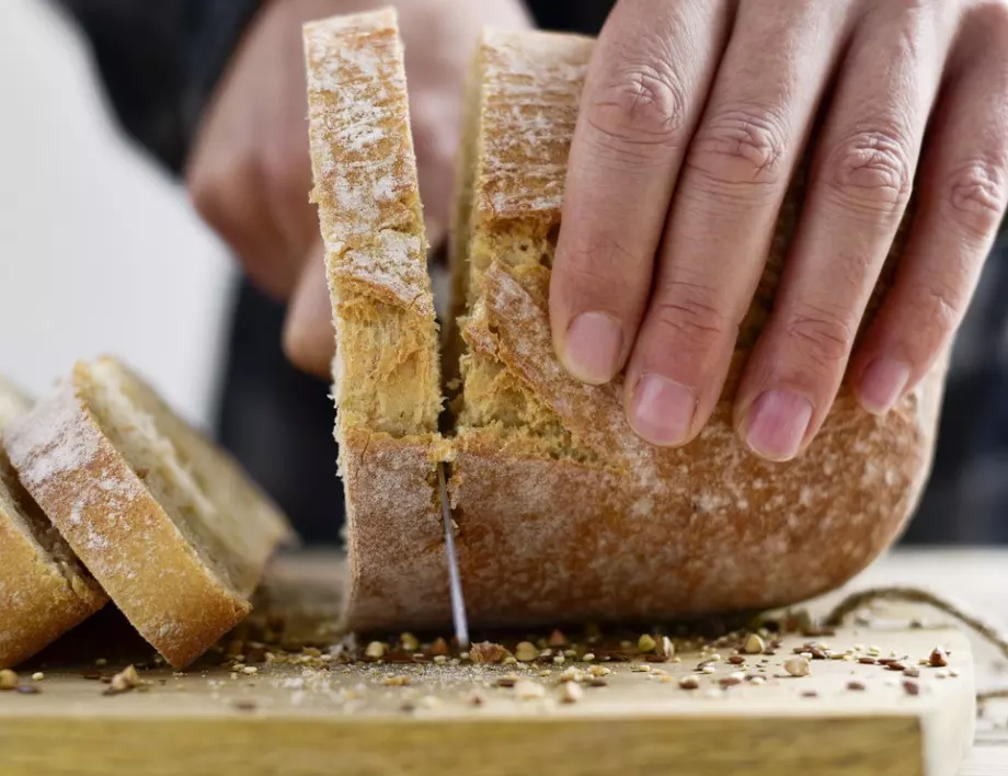 Учени разкриха защо ТРЯБВА да се яде хляб вечер