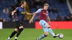 {{ otherArticle[0].article.title }}