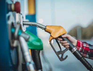 Държавният резерв изглежда продължава да търгува горива без да има пазарна конкуренция