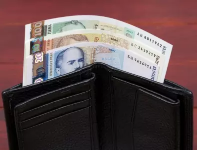 За минималната заплата: Ето кой трябва да вдигне първо заплатите според икономиста Георги Ангелов