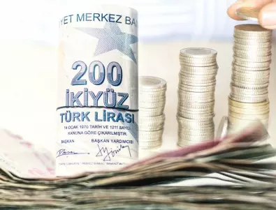Вдигнаха минималната заплата в Турция 