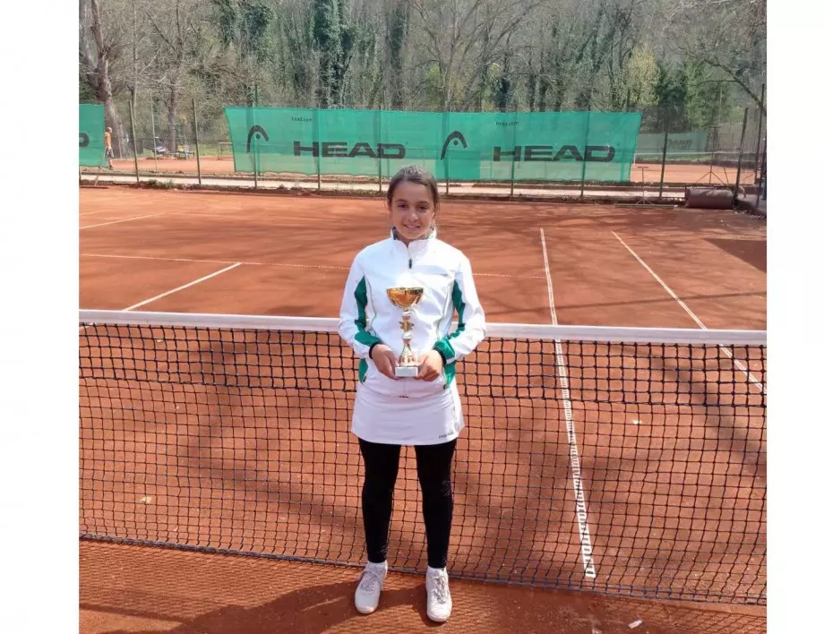 Талант от ТК "Българов" - Трявна се класира на полуфинал на Световния турнир по тенис в академията на Рафаел Надал