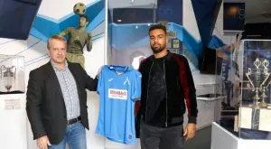 {{ otherArticle[0].article.title }}