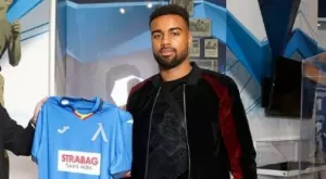 {{ otherArticle[0].article.title }}