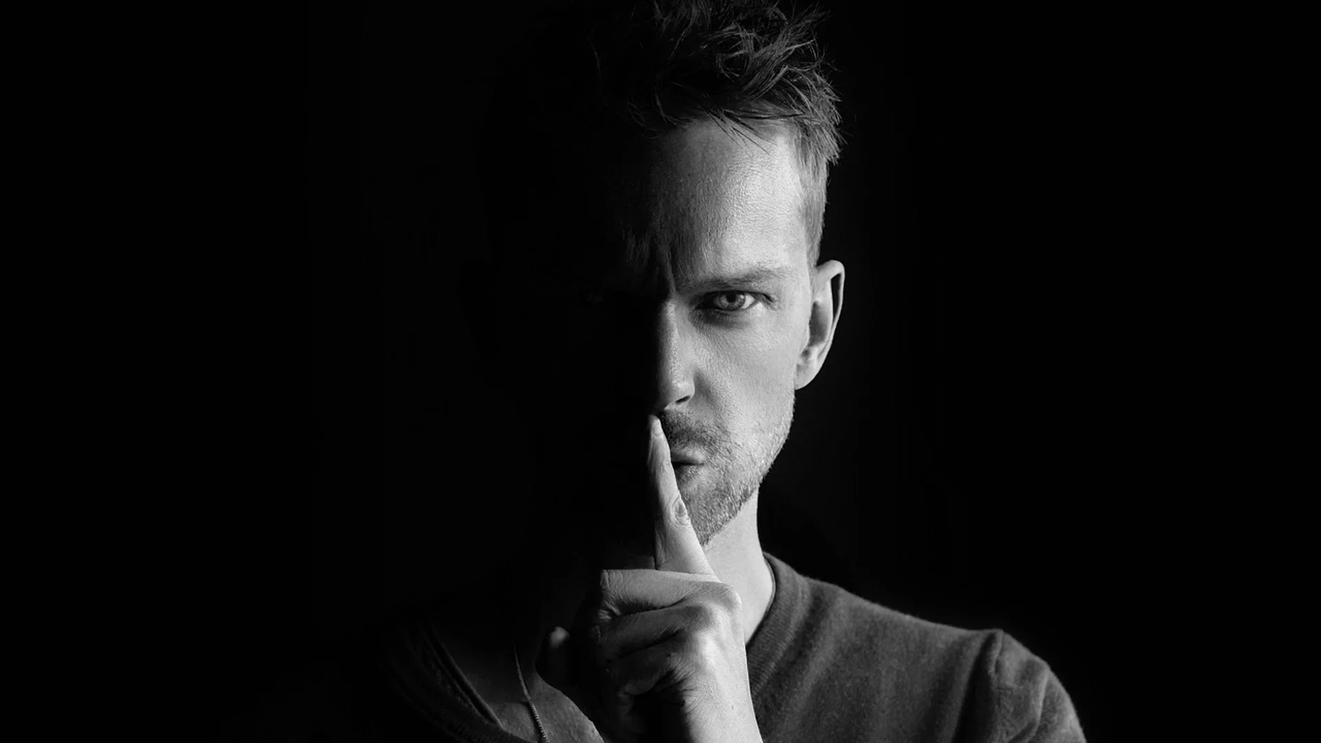 Скрито-покрито: Кои зодии действат зад гърба на останалите?