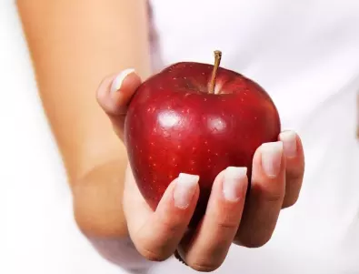 Полезно ли е да се яде ябълка на гладно?