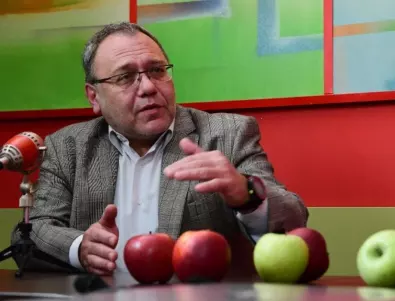 Емил Димитров-син: Новите ябълки в политиката гният отвътре, макар да изглеждат добре отвън*