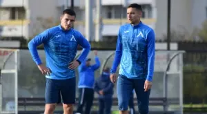 {{ otherArticle[0].article.title }}