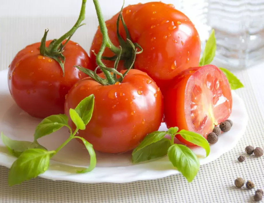 Ето кога да започнете да купувате домати, за да сте сигурни, че са истински