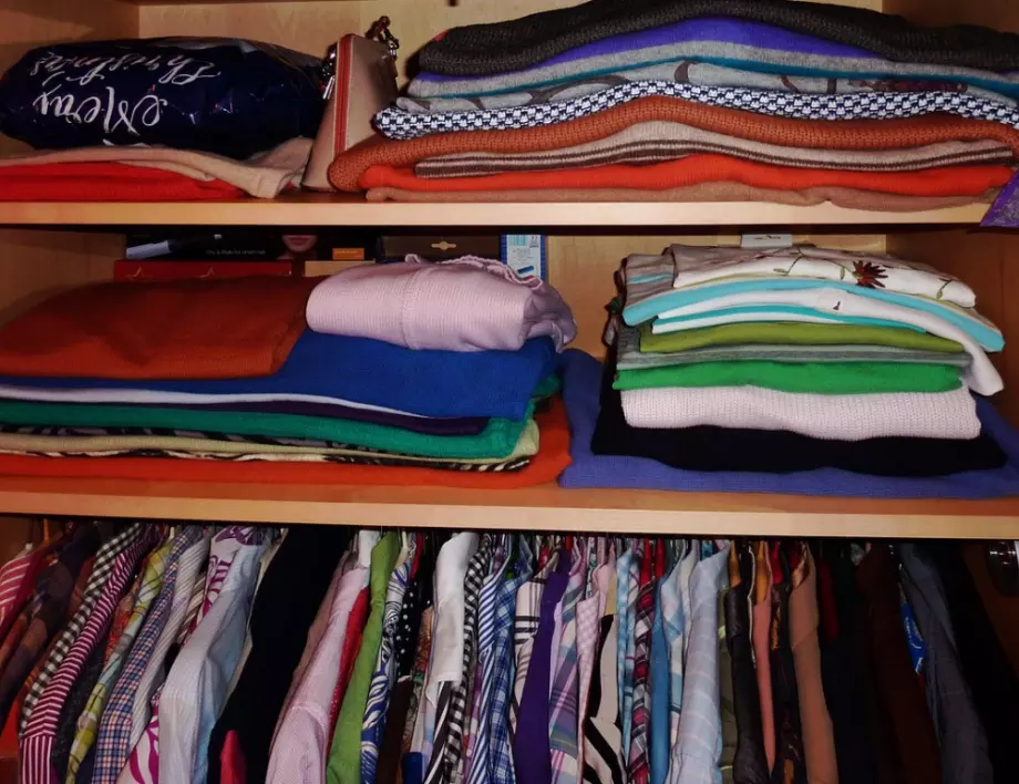 Как да премахнем неприятната миризма от шкафа за дрехи 