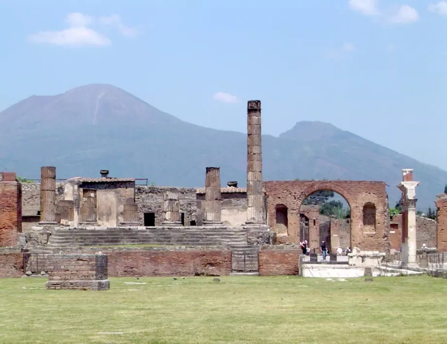 Необичайна находка направиха археолози в Помпей (ВИДЕО)