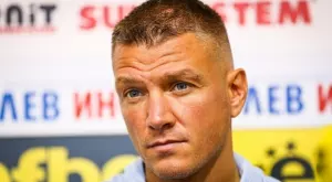 {{ otherArticle[0].article.title }}