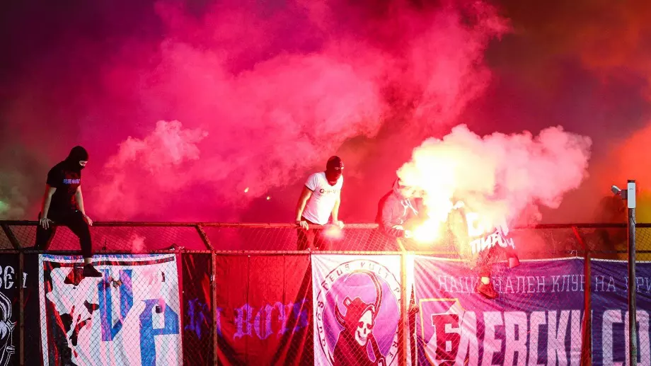 БФС обяви наказанията си: Левски пак ще плаща за ремонт на стадиона на Славия
