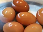 Колко време се варят яйцата за боядисване?
