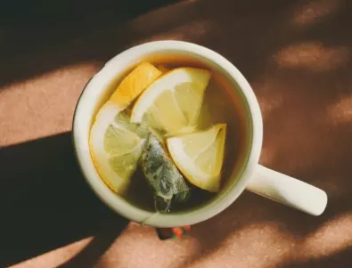 Учени: Прекаляването с чай може да има странични ефекти за здравето