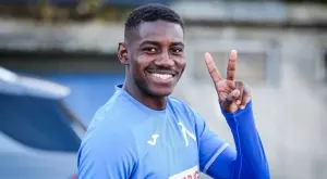 {{ otherArticle[0].article.title }}