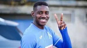 {{ otherArticle[0].article.title }}