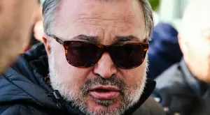 {{ otherArticle[0].article.title }}