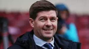 Стивън Джерард фаворит за поемането на тим от Висшата лига