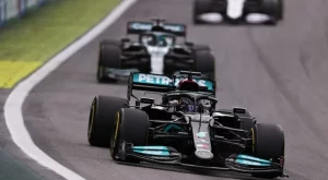 Хамилтън триумфира над Верстапен в епична битка в Бразилия!