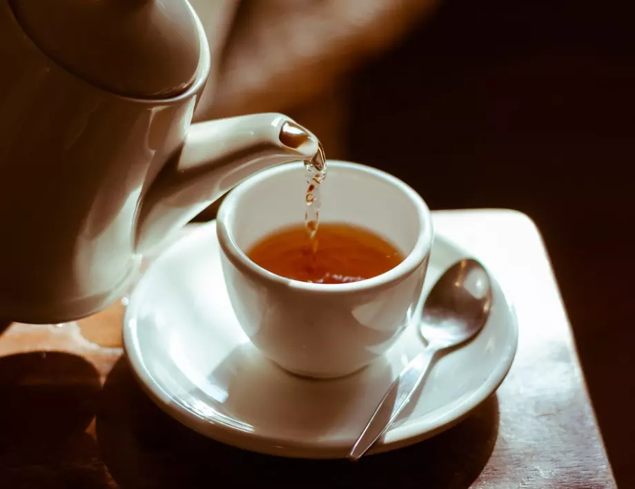 Кой е най-добрият чай за болно гърло?