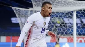 Килиан Мбапе с изумителен гол с пета и с гръб към вратата (ВИДЕО)