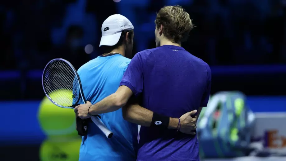 Финали на ATP: Тежка вечер за Матео Беретини, Медведев тръгна с победа в Торино (ВИДЕО)