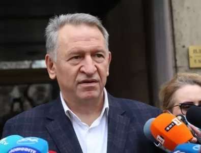 Стойчо Кацаров призова: Нека има задължителен зелен сертификат и за депутатите в парламента 