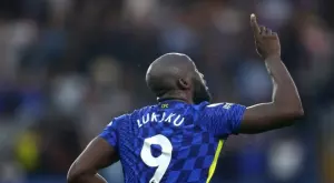 Ромелу Лукаку плаща 600 000 евро за думите си
