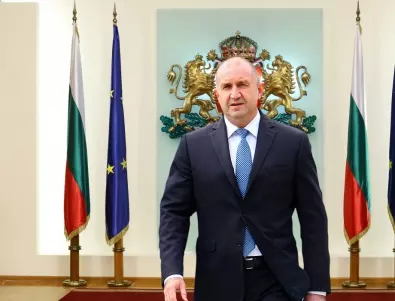 Радев пожела здраве и благополучие във всеки български дом 