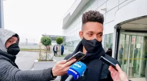 {{ otherArticle[0].article.title }}