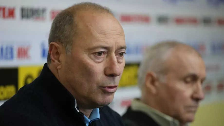 Емил Велев похвали Мъри Стоилов и Ники Михайлов и посочи първия изпадащ от Първа лига за сезон 2021/22