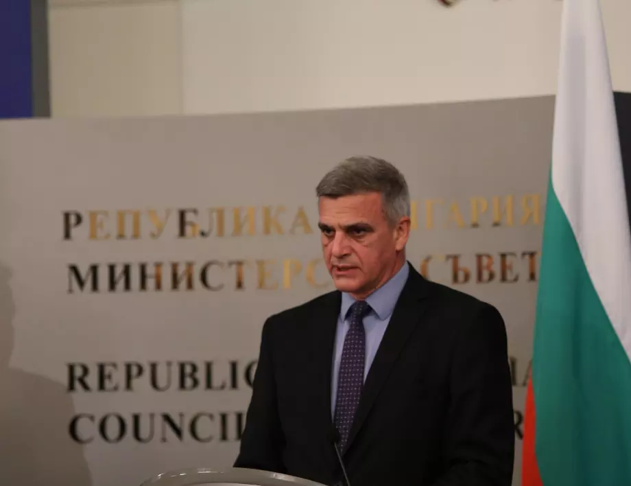 Янев потвърди: Имам покана за военен министър