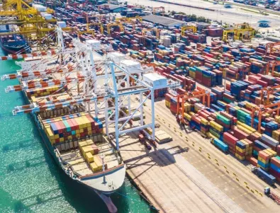 Заради хутите и Червено море: Огромно поскъпване на таксите за морски транспорт