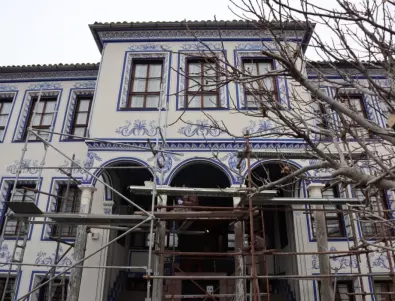 Кметът на Пловдив инспектира две къщи в Стария град