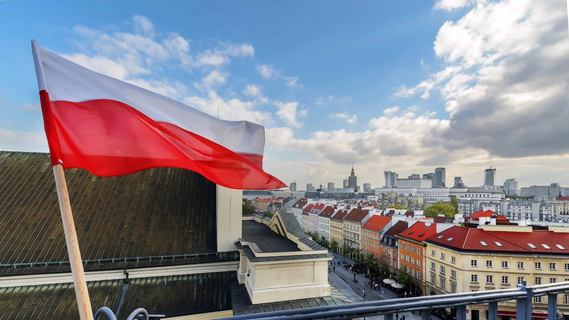 Полша обяви ликвидация на обществените медии в страната