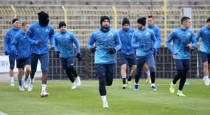 {{ otherArticle[0].article.title }}